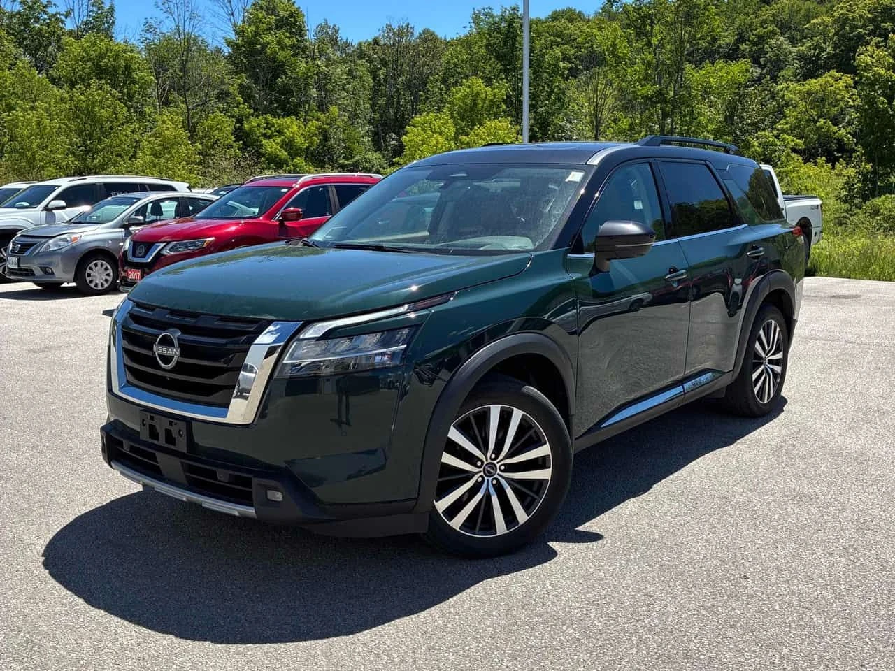 Nissan Pathfinder Platinum  CARFAX