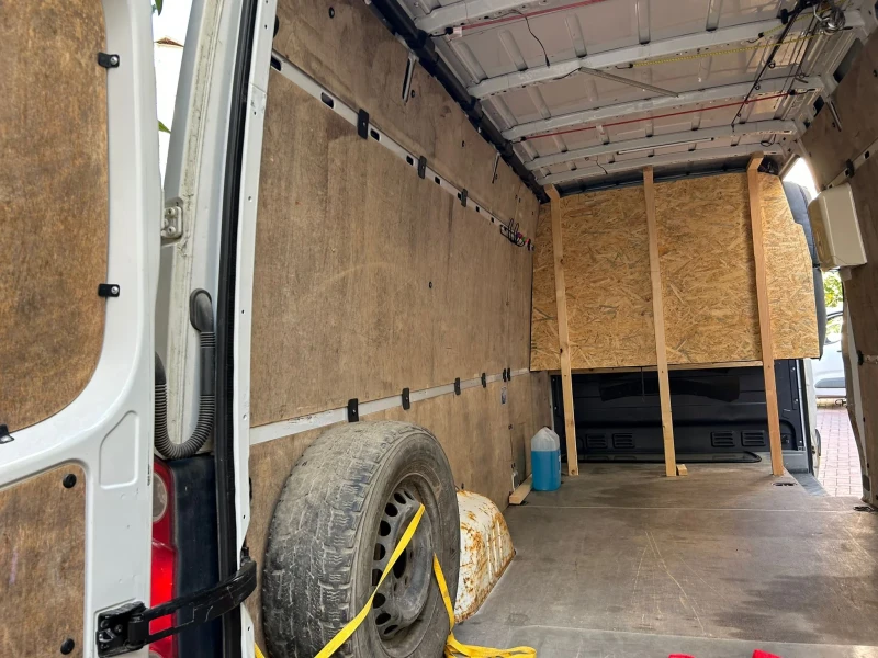 VW Crafter, снимка 16 - Бусове и автобуси - 52966699