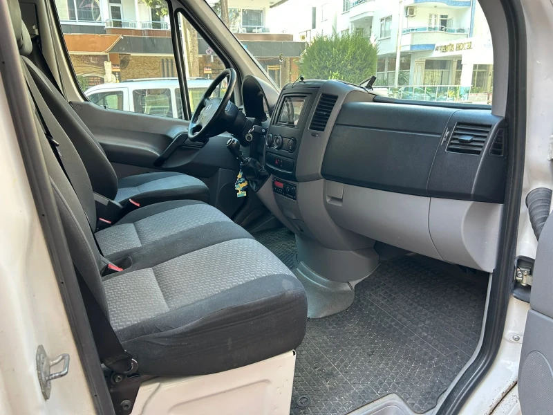 VW Crafter, снимка 5 - Бусове и автобуси - 52966699