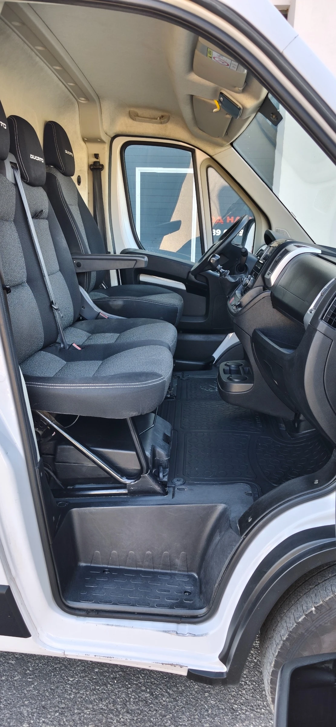 Fiat Ducato 2.3 Multijet 180к.с* Камера* Автопилот* 2 страничн, снимка 10 - Бусове и автобуси - 55574558