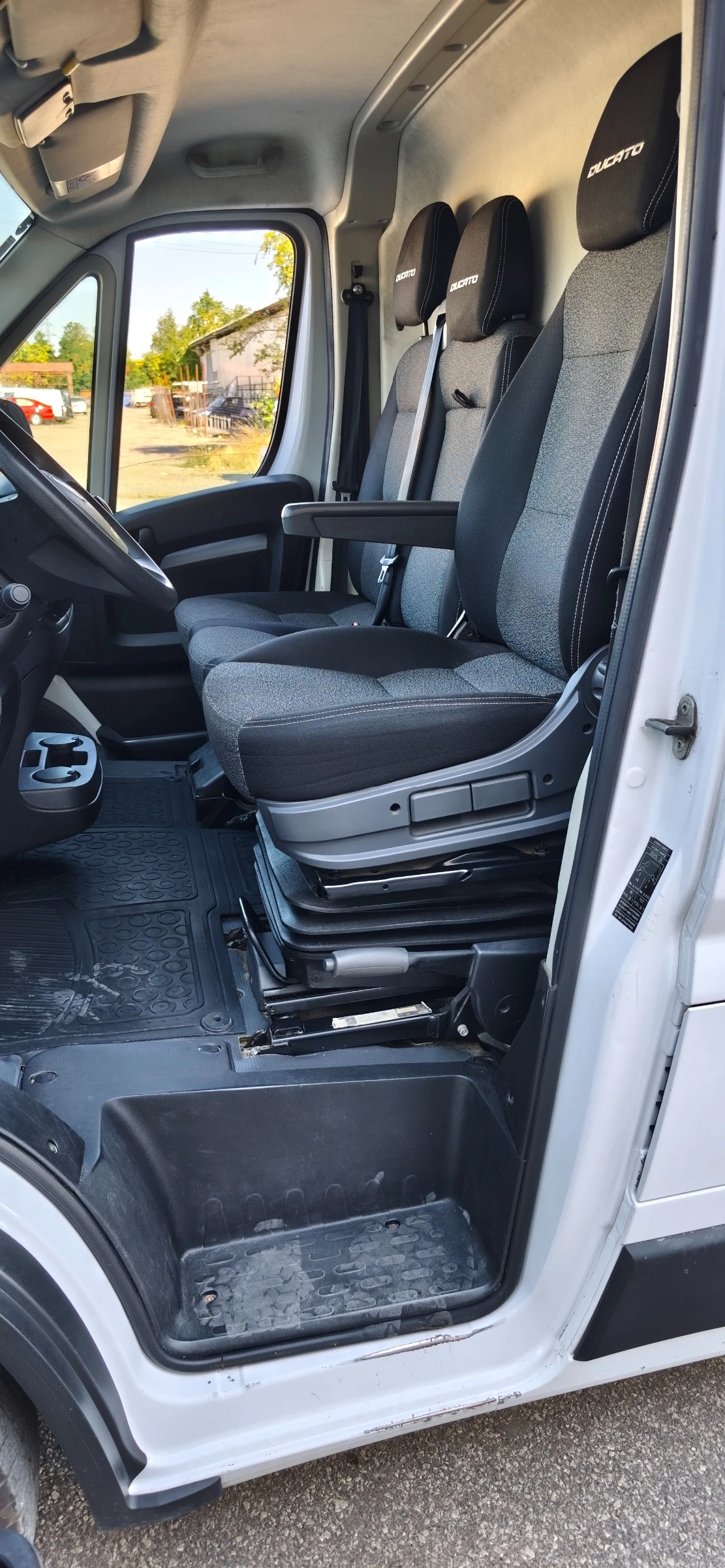 Fiat Ducato 2.3 Multijet 180к.с* Камера* Автопилот* 2 страничн, снимка 11 - Бусове и автобуси - 55574558
