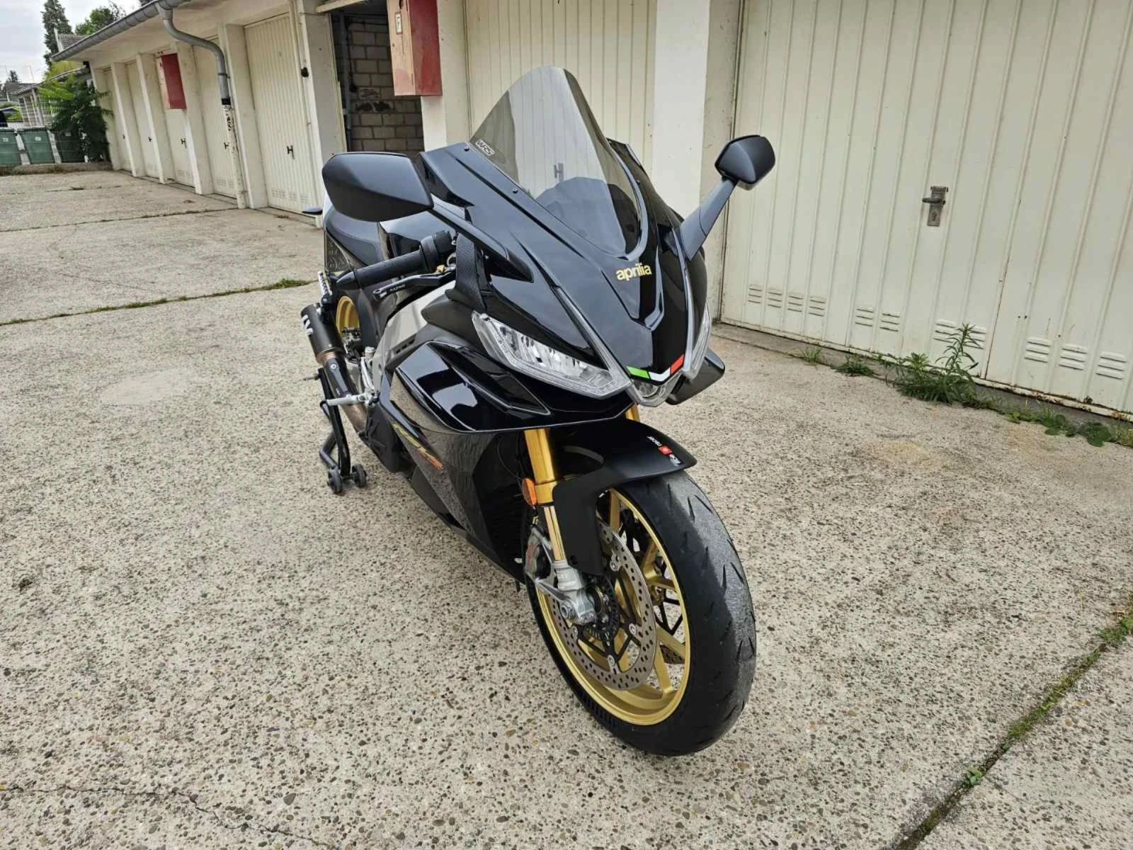 Aprilia RSV4 1100 - изображение 3