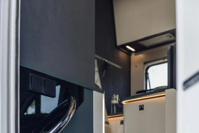 Кемпер Laika KOSMO H 1409, снимка 10 - Каравани и кемпери - 52007639