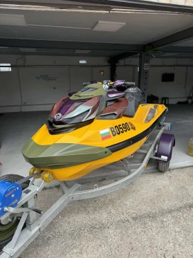 ����� �� �������� �� ���� Bombardier Sea Doo Seadoo RXP-XRS 300 