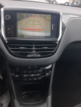 Peugeot 208 1.2VTI Allure, снимка 13
