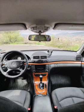 Mercedes-Benz E 220, снимка 8