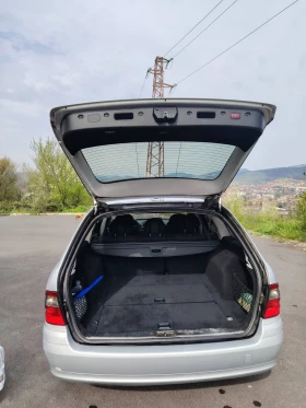 Mercedes-Benz E 220, снимка 10
