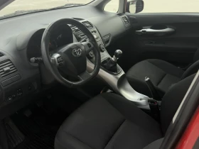Toyota Auris, снимка 10
