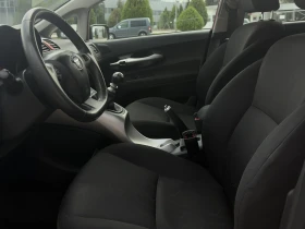 Toyota Auris, снимка 11