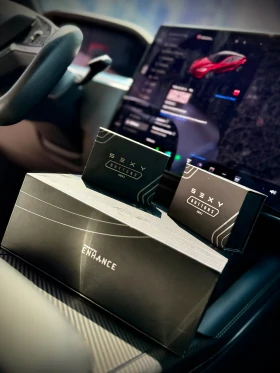 Tesla Model S Plaid  - 64999 € / 127126.99 лв. - 38060525 12