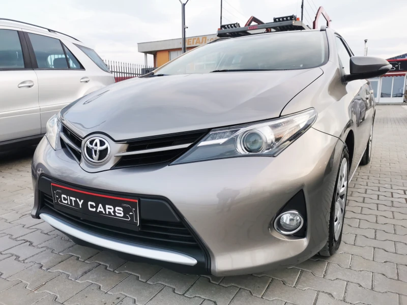 Toyota Auris 1.4 D4D, снимка 2 - Автомобили и джипове - 48875251