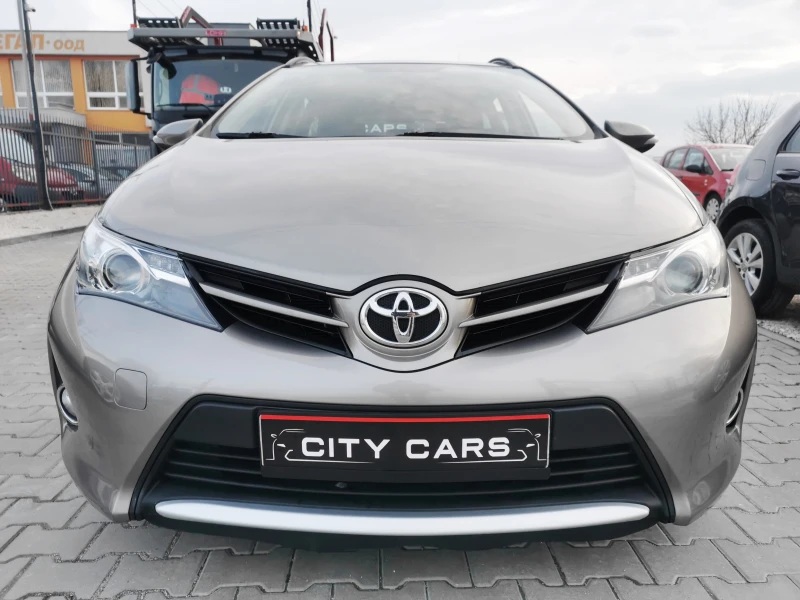 Toyota Auris 1.4 D4D, снимка 1 - Автомобили и джипове - 48875251