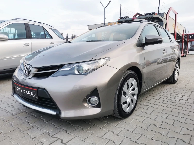 Toyota Auris 1.4 D4D, снимка 4 - Автомобили и джипове - 48875251