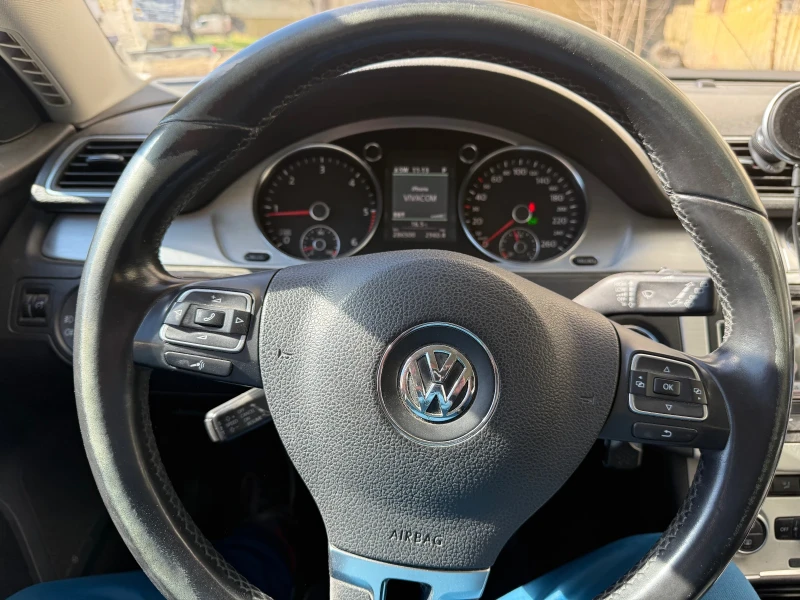 VW Passat, снимка 9 - Автомобили и джипове - 49410643