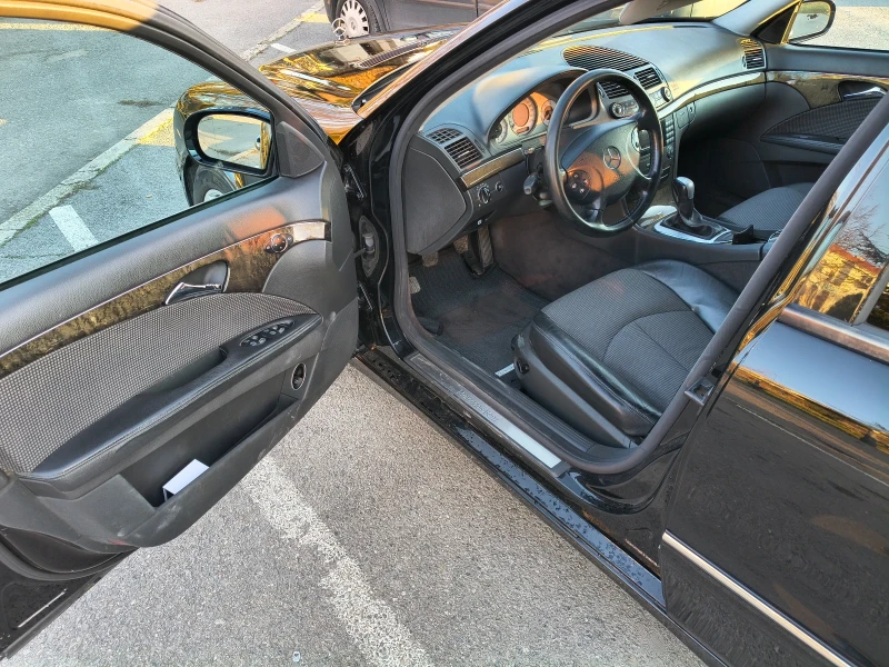Mercedes-Benz E 270, снимка 7 - Автомобили и джипове - 52809805