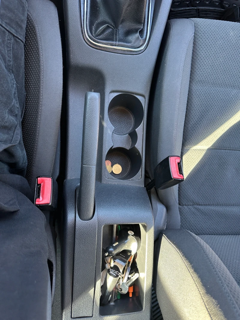 VW Golf Климатик, снимка 7 - Автомобили и джипове - 52955696