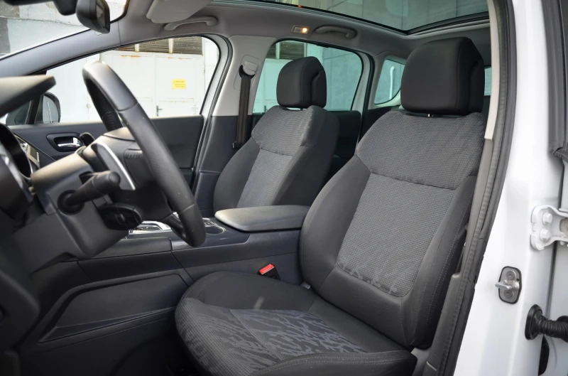 Peugeot 3008 1.6 HDI AVTOMAT* PANORAMA* HEAD-UP, снимка 11 - Автомобили и джипове - 53152873