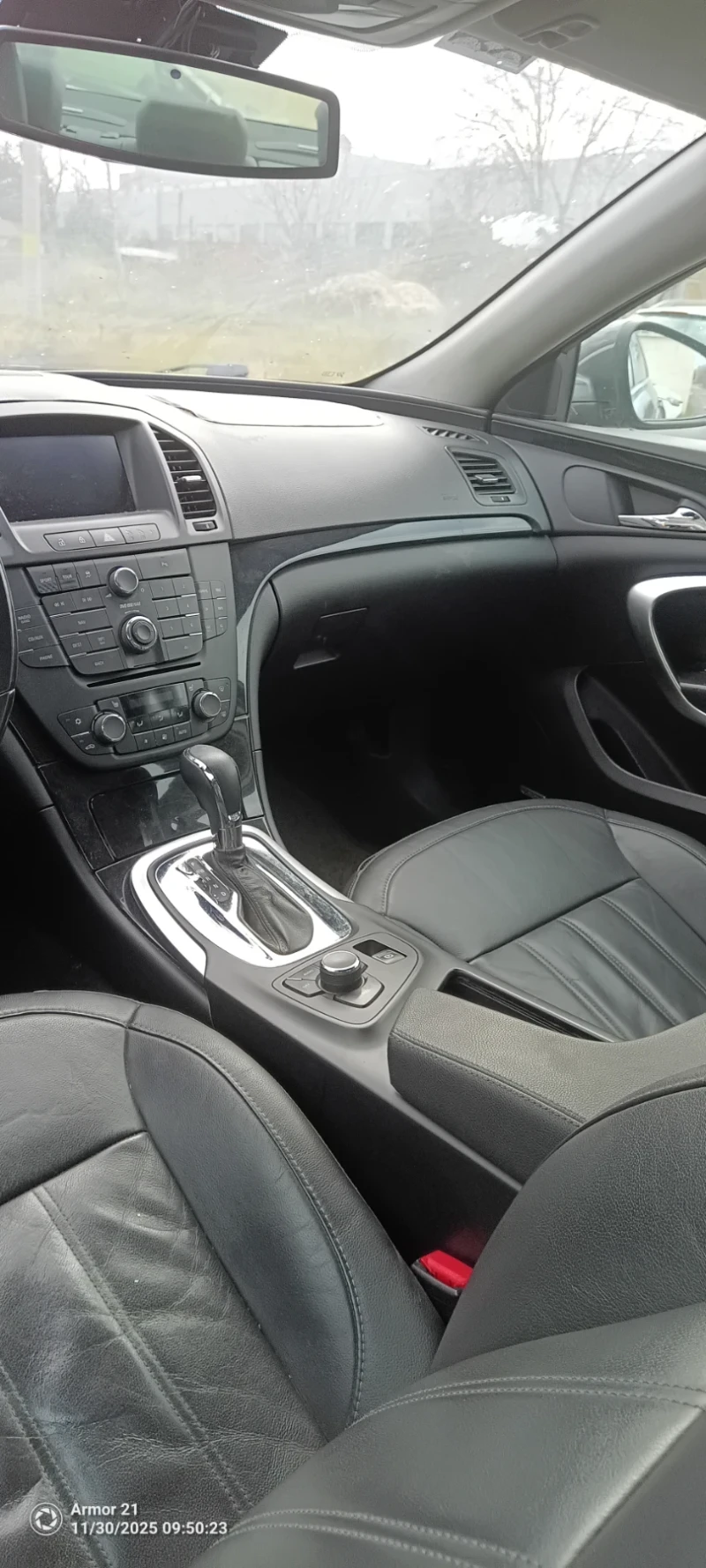 Opel Insignia 2.0crdi 160к.с., снимка 4 - Автомобили и джипове - 53250103