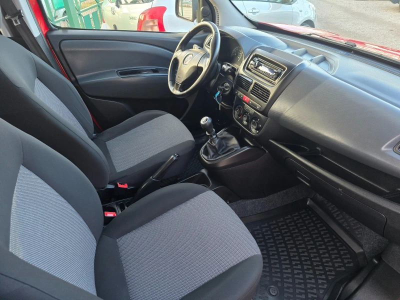 Fiat Doblo 1.6 Multijet, снимка 8 - Автомобили и джипове - 53343399