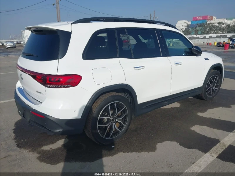 Mercedes-Benz EQB 350* 4MATIC* AMG-PACK* BURMESTER* 360* BUY NOW, снимка 8 - Автомобили и джипове - 53388993