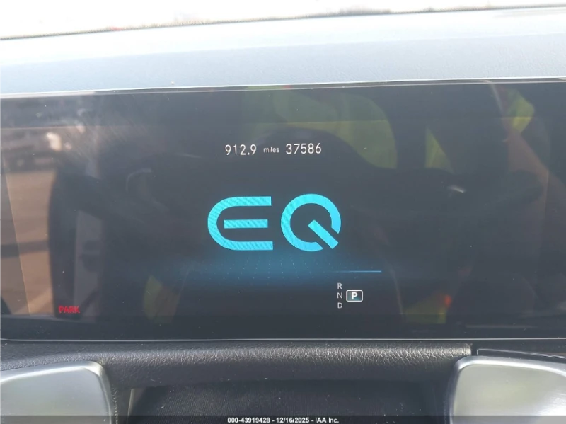 Mercedes-Benz EQB 350* 4MATIC* AMG-PACK* BURMESTER* 360* BUY NOW, снимка 10 - Автомобили и джипове - 53388993