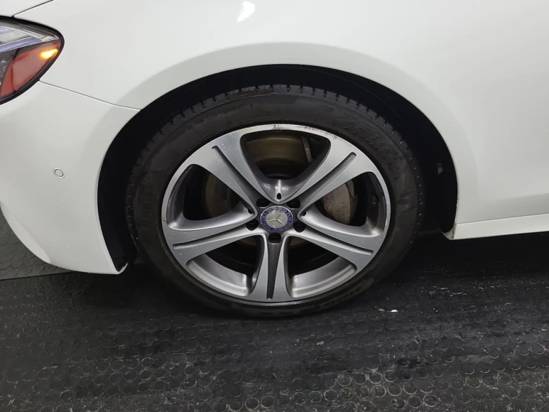Mercedes-Benz E 300 CARFAX * 2 ключа * Подгрев * Памет* Панорама, снимка 17 - Автомобили и джипове - 53471916