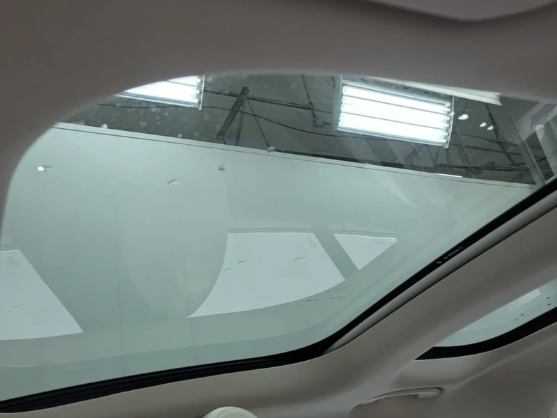 Mercedes-Benz E 300 CARFAX * 2 ключа * Подгрев * Памет* Панорама, снимка 13 - Автомобили и джипове - 53471916