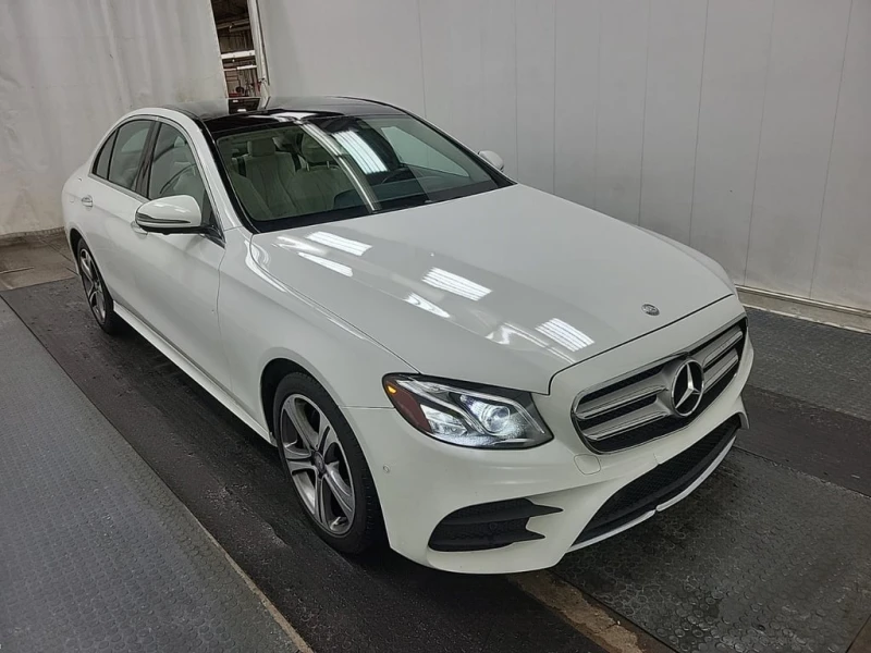 Mercedes-Benz E 300 CARFAX * 2 ключа * Подгрев * Памет* Панорама, снимка 2 - Автомобили и джипове - 53471916