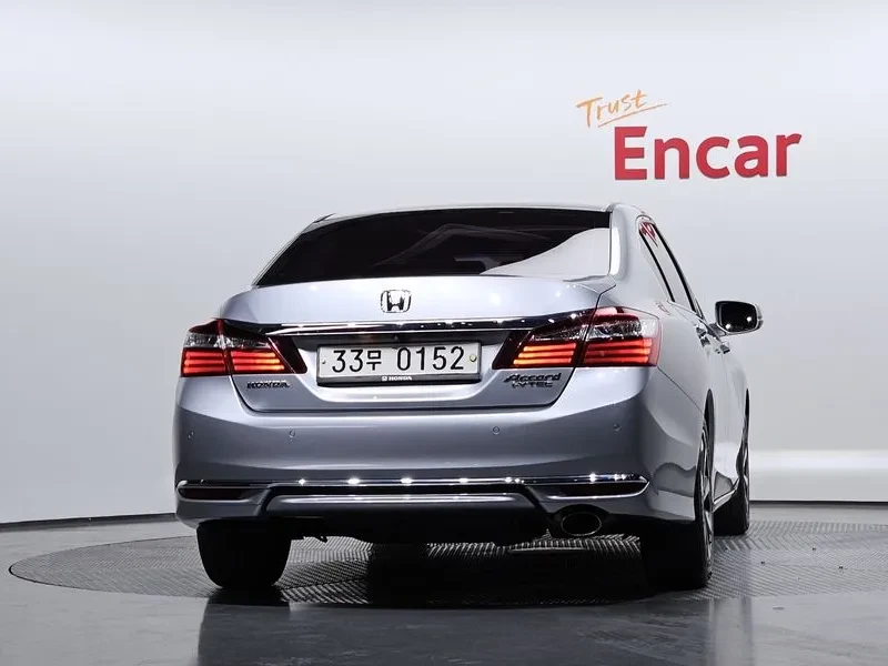 Honda Accord 2.4 9Th Generation, снимка 8 - Автомобили и джипове - 55841557