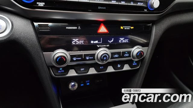 Hyundai Elantra | TOP SERVICE 15 K KM, снимка 16 - Автомобили и джипове - 56013757