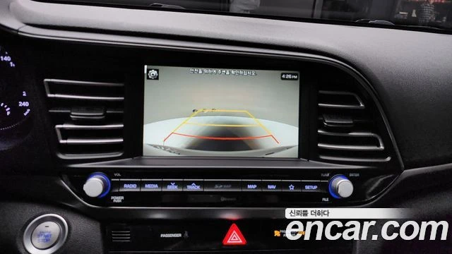 Hyundai Elantra | TOP SERVICE 15 K KM, снимка 15 - Автомобили и джипове - 56013757