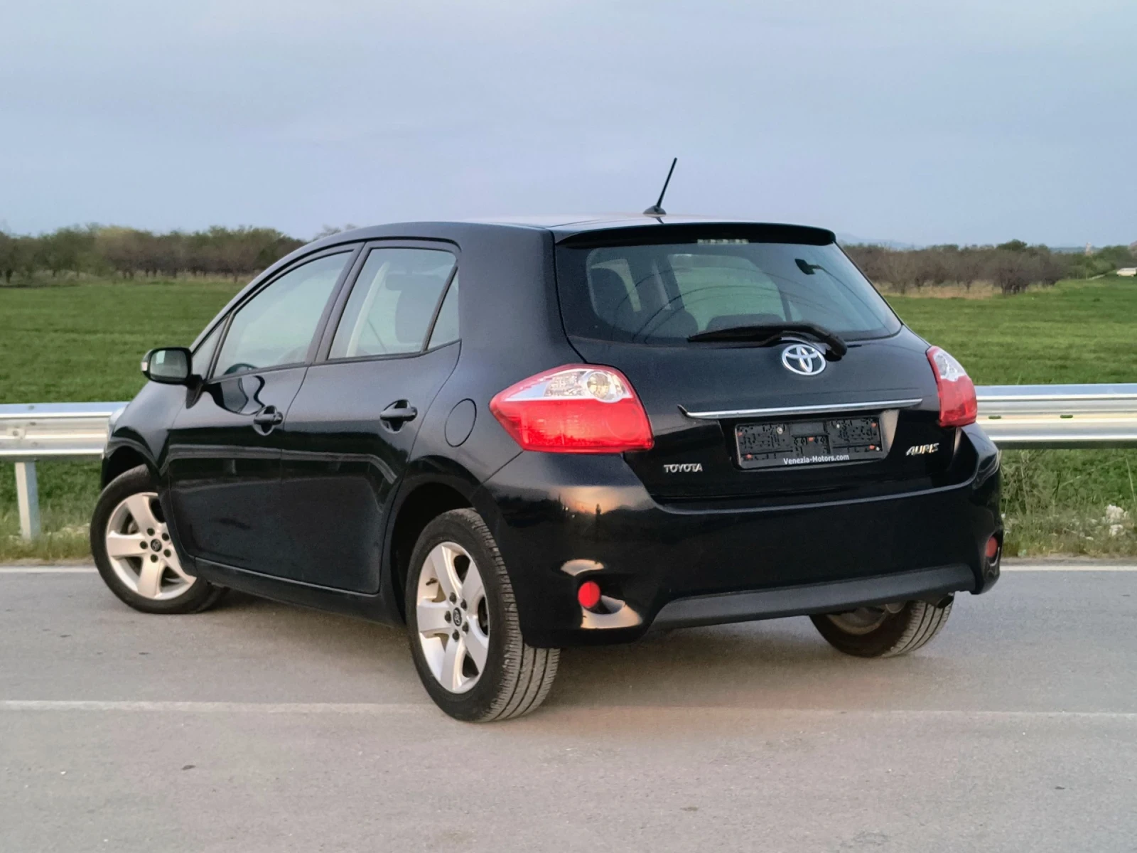 Toyota Auris 1.6vvti - изображение 4
