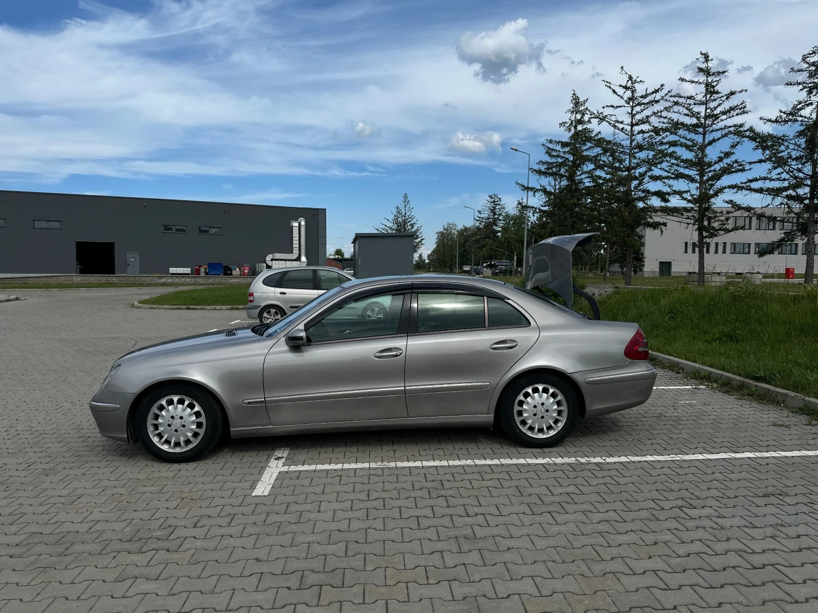 Mercedes-Benz E 220 W211 - изображение 8