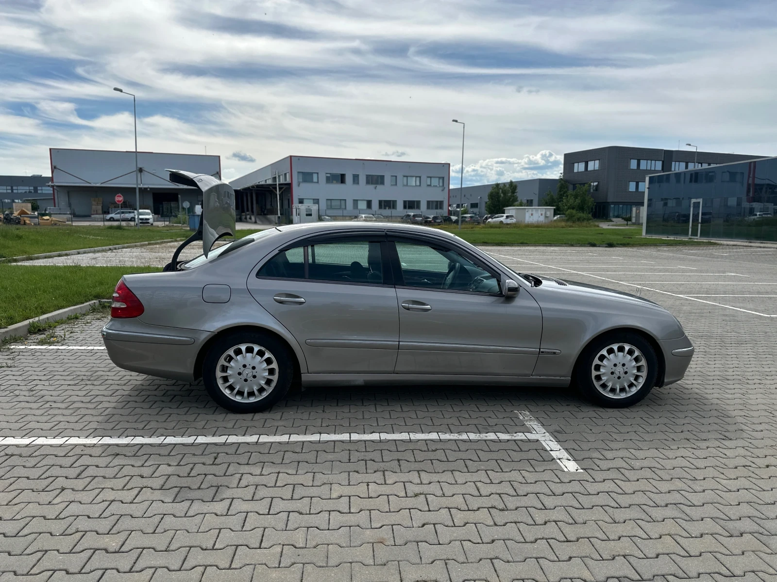 Mercedes-Benz E 220 W211 - изображение 9