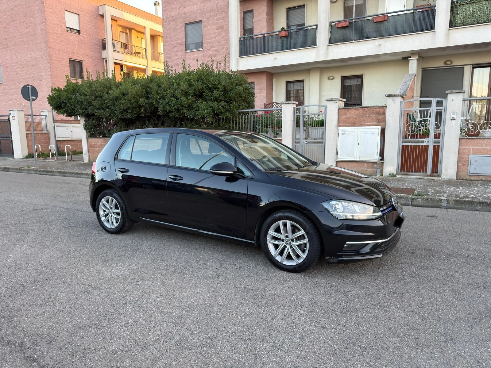VW Golf 1.5 TGI AUTOMATIC EURO 6D | Mobile.bg   13