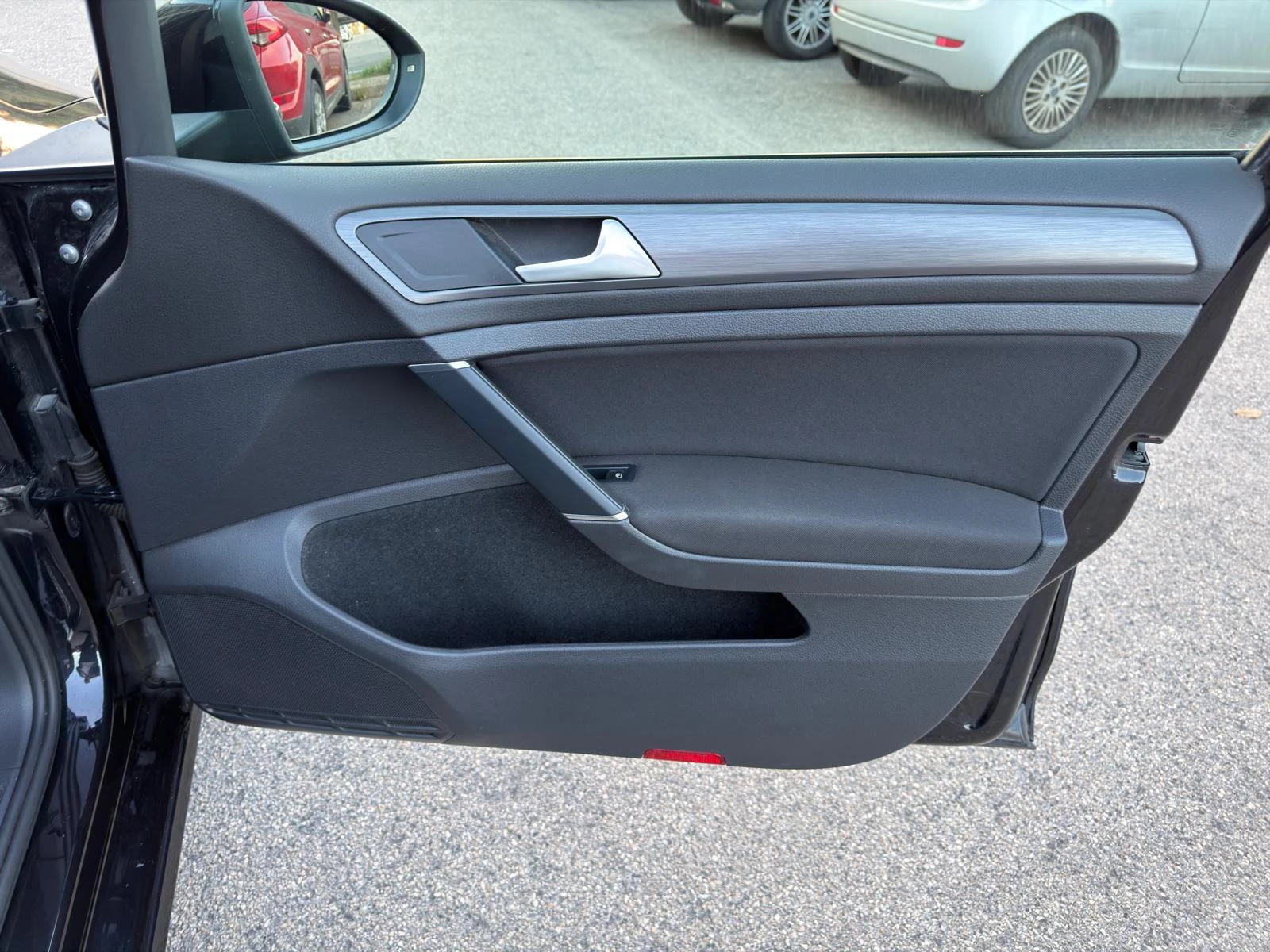 VW Golf 1.5 TGI AUTOMATIC EURO 6D - изображение 9