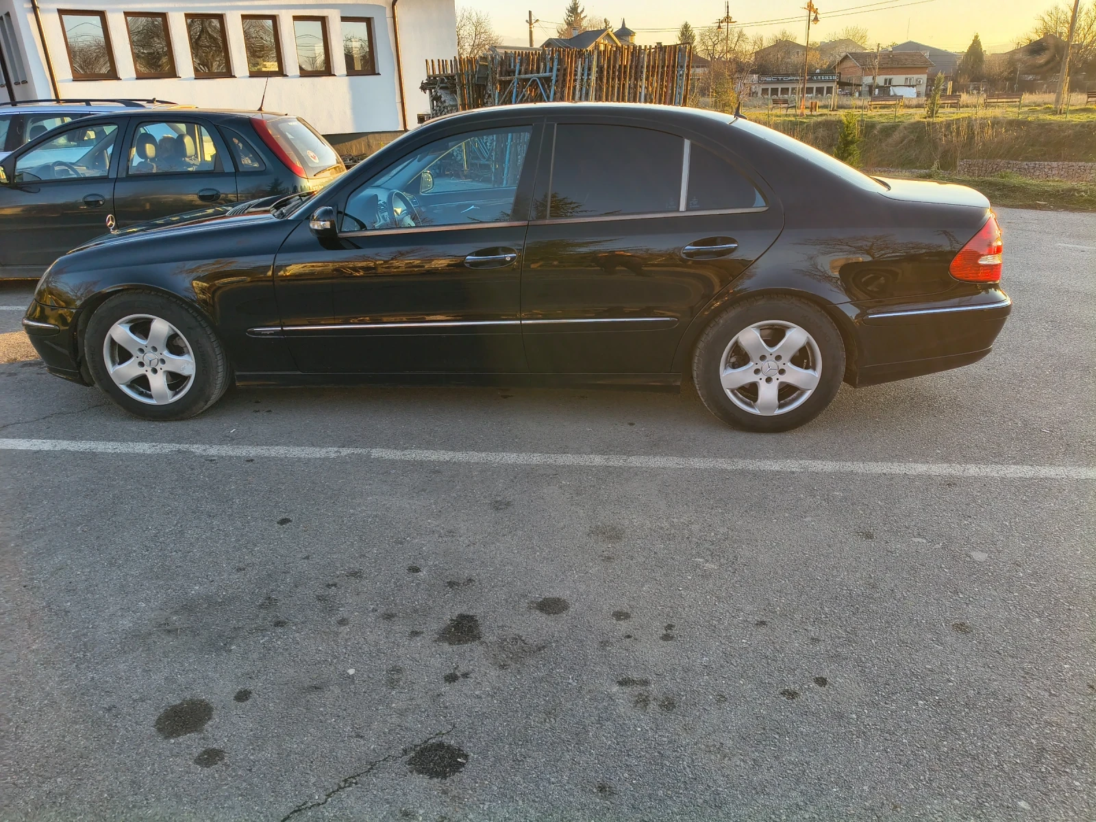 Mercedes-Benz E 270  - изображение 5