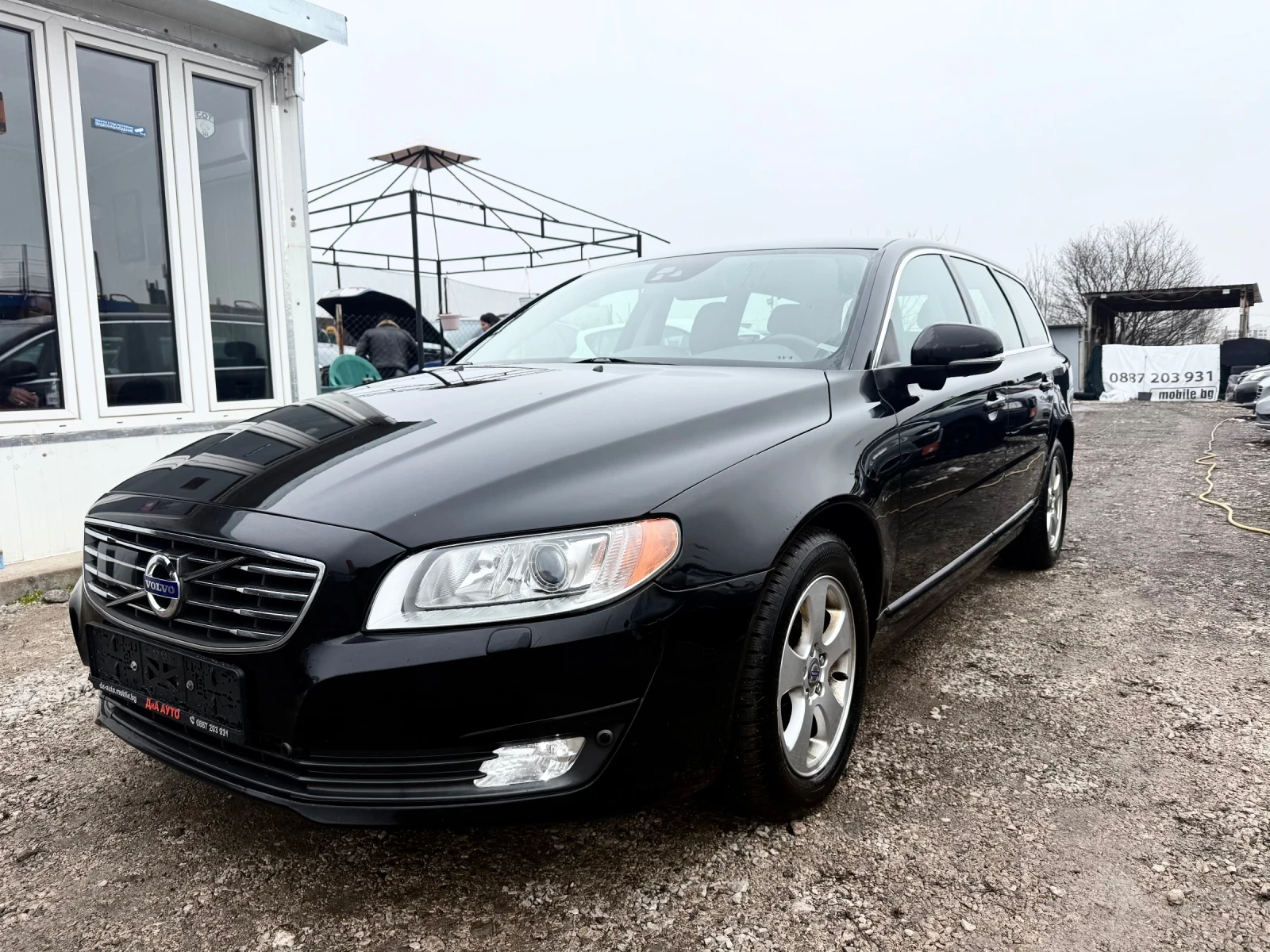 Volvo V70 2.0D4  181к.с Momentum Швейцария Феслифт. - изображение 2