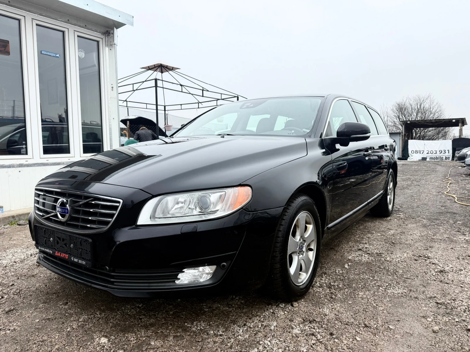 Volvo V70 2.0D4  181к.с Momentum Швейцария Феслифт. - изображение 4