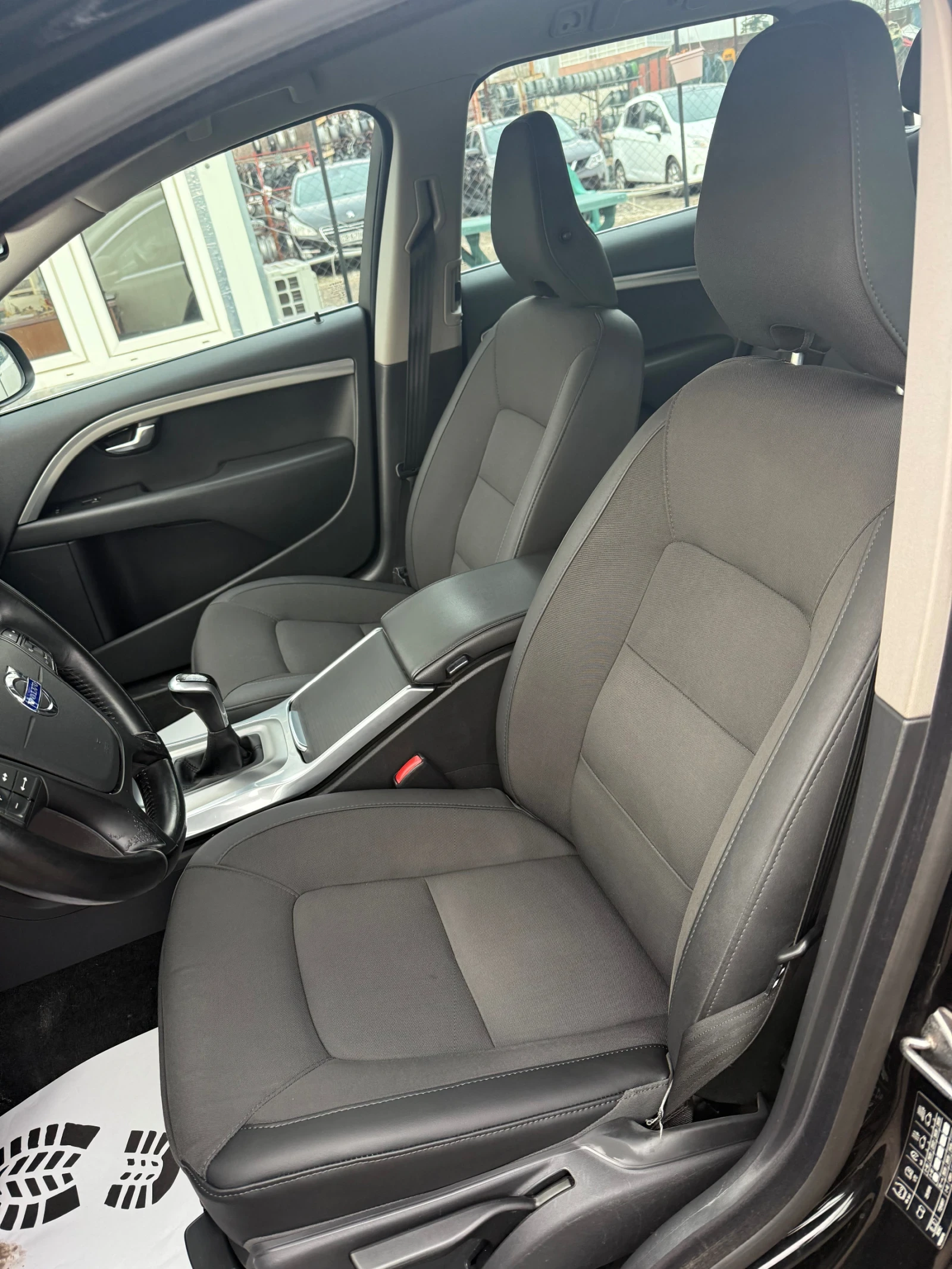 Volvo V70 2.0D4  181�.� Momentum ��������� �������. | Mobile.bg � ����������� 12