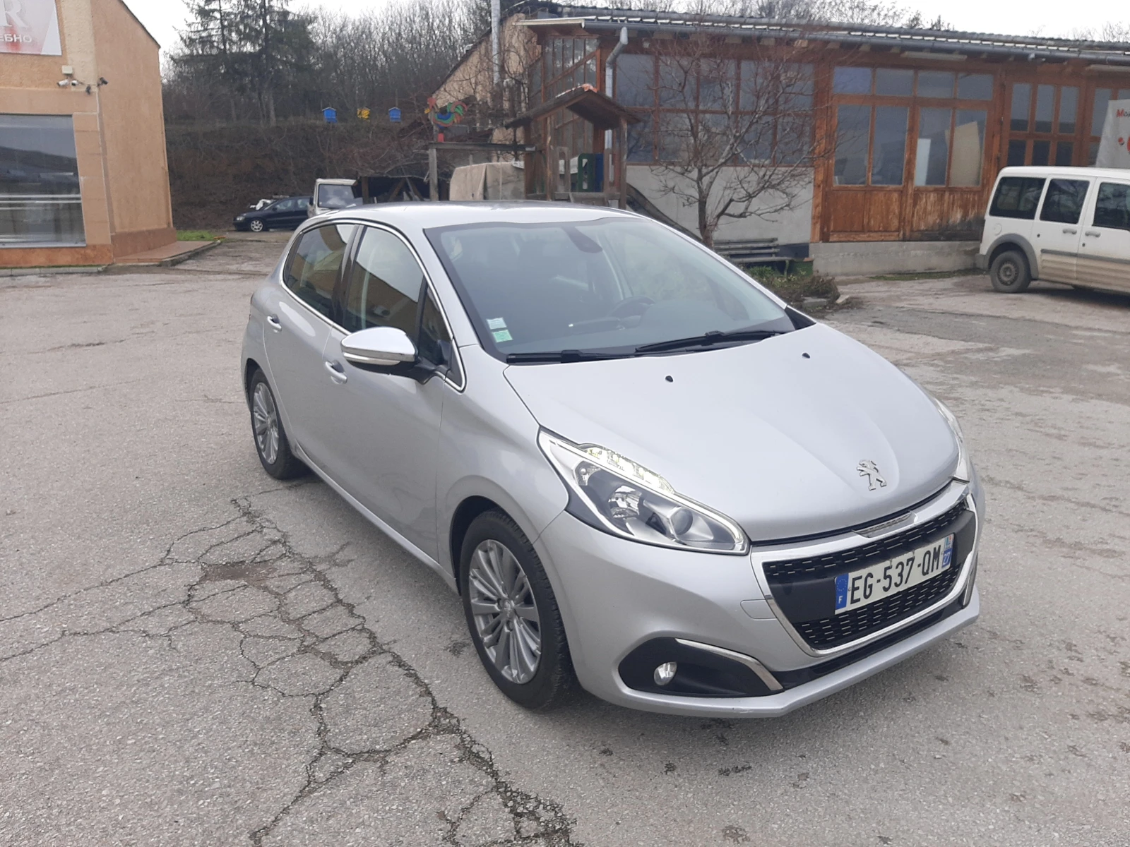 Peugeot 208 1.2VTI Allure | Mobile.bg � ����������� 1
