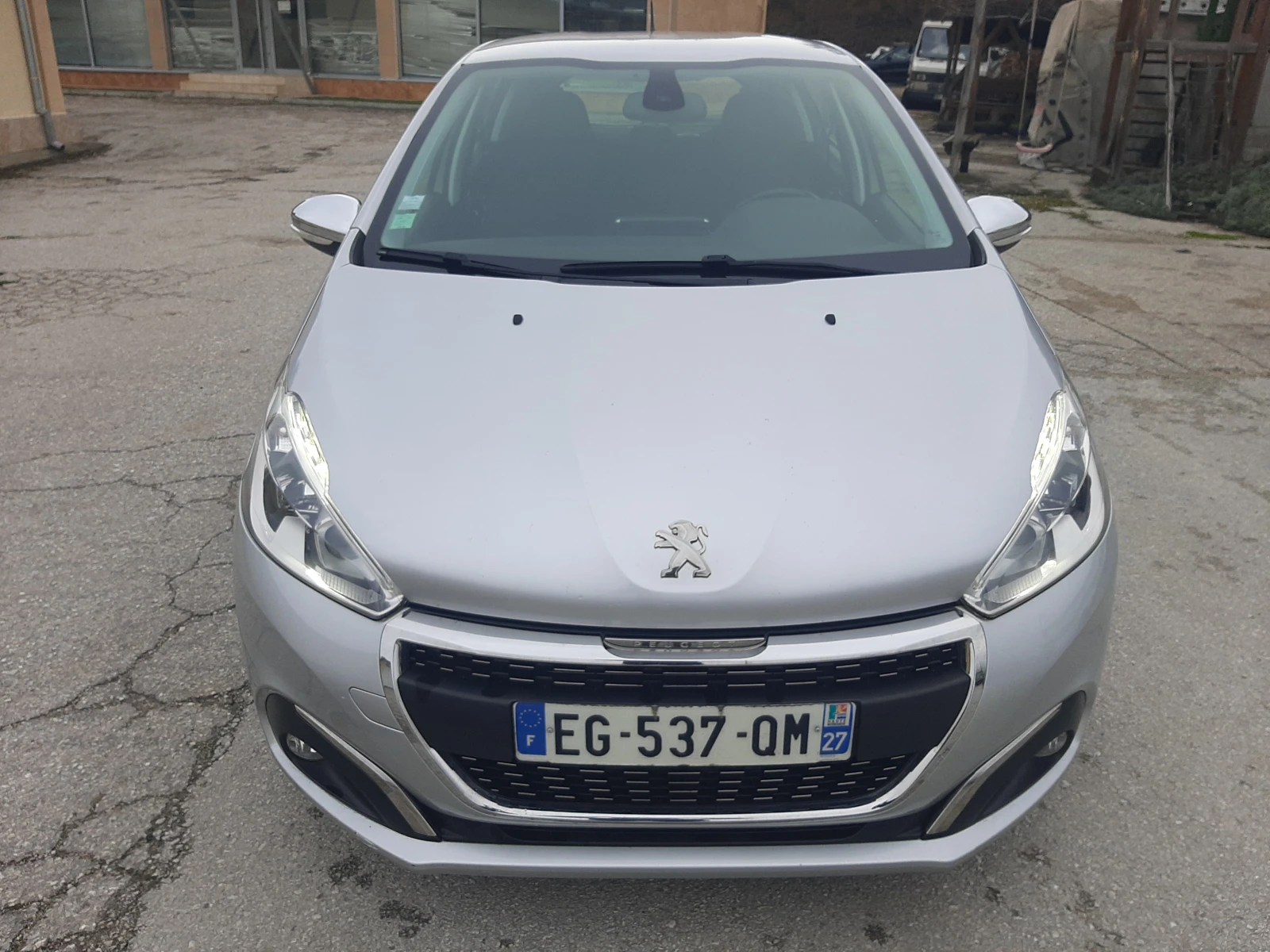Peugeot 208 1.2VTI Allure - изображение 6