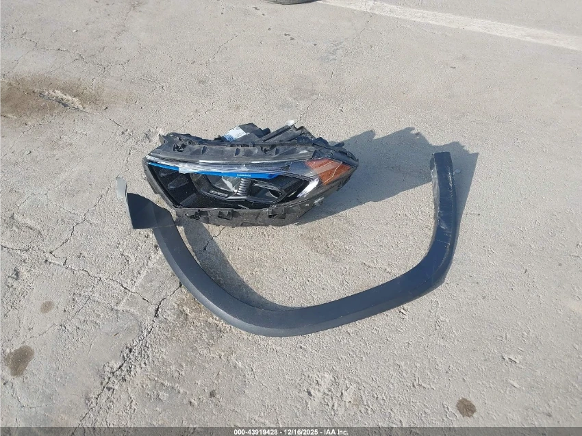 Mercedes-Benz EQB 350* 4MATIC* AMG-PACK* BURMESTER* 360* BUY NOW - изображение 4