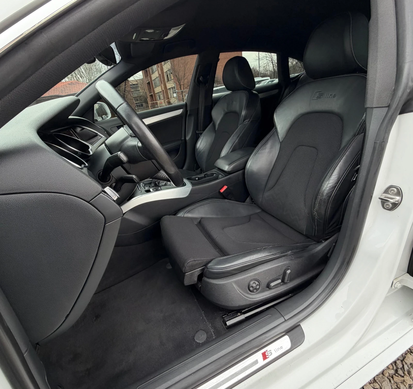 Audi A5 3.0TDi 239�.� * S-Line* * ������* * �����*  | Mobile.bg � ����������� 13