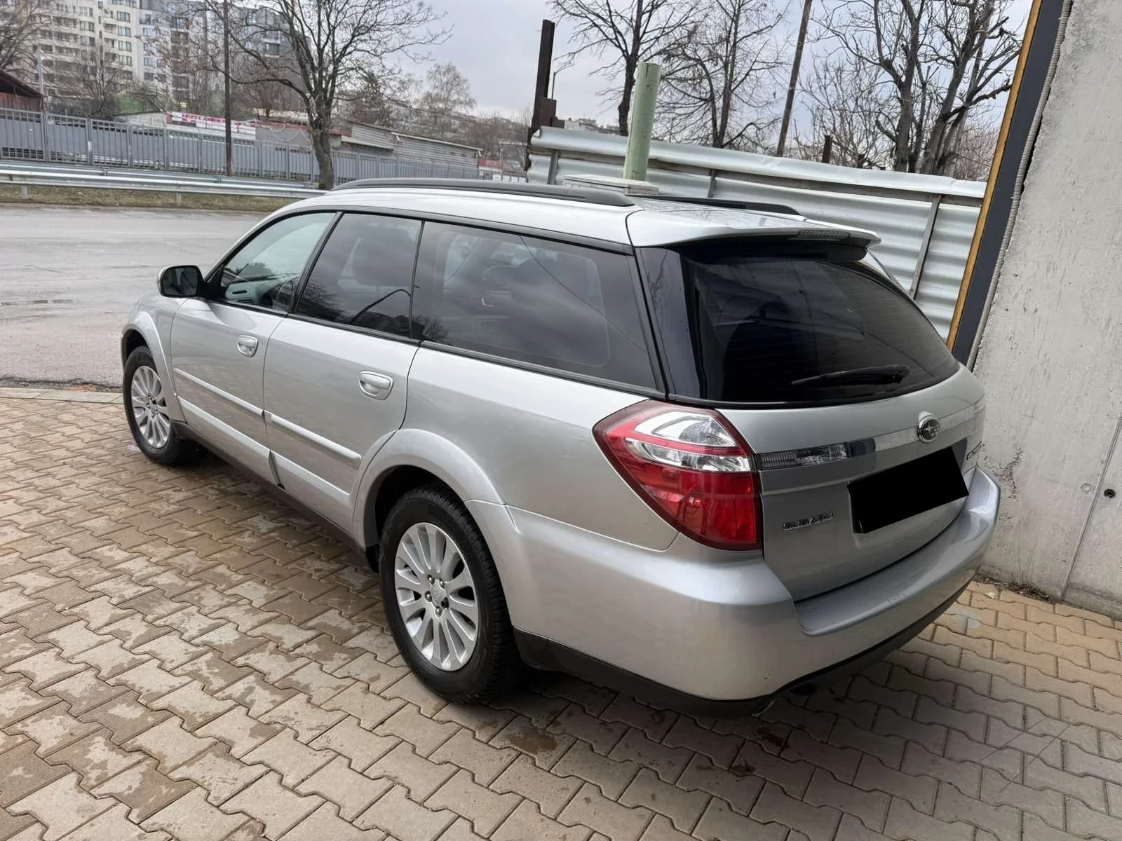 Subaru Legacy 2.5 OUTBACK РЕАЛНИ КИЛОМЕТРИ - изображение 4
