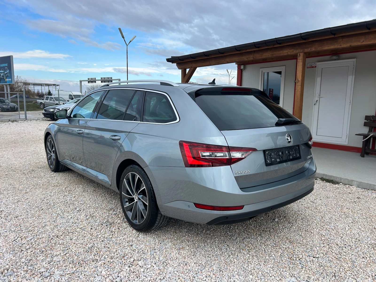 Skoda Superb * 2.0* TDI* 190�.�* 4�4* L&K* Ambient*  | Mobile.bg � ����������� 4