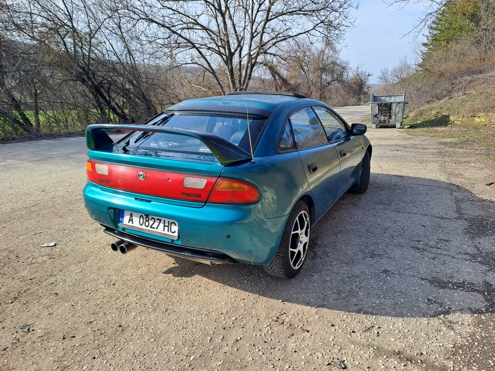 Mazda 323 323F, снимка 6 - Автомобили и джипове - 53709521