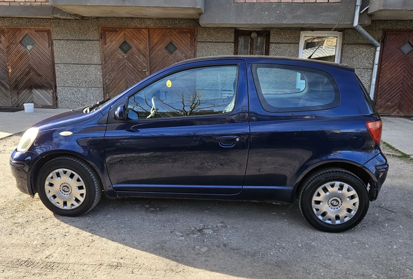 Toyota Yaris 1, 3  VVTI - 87 k. с. , снимка 3 - Автомобили и джипове - 53793161