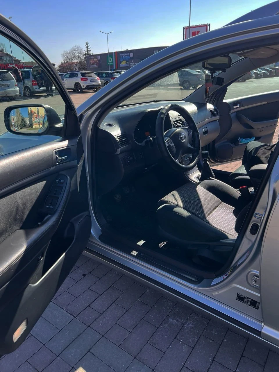 Toyota Avensis, снимка 7 - Автомобили и джипове - 53803527