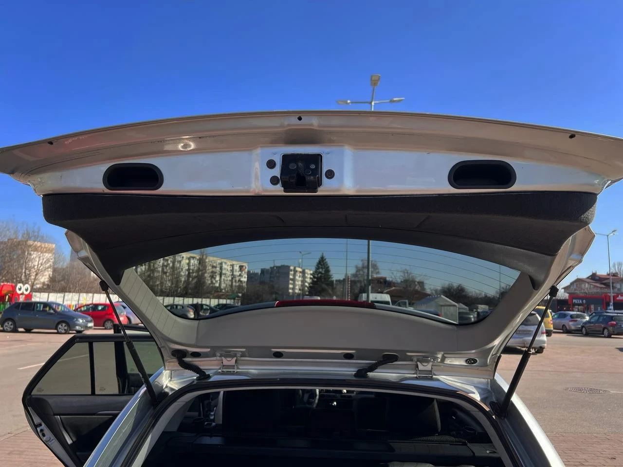 Toyota Avensis, снимка 12 - Автомобили и джипове - 53803527